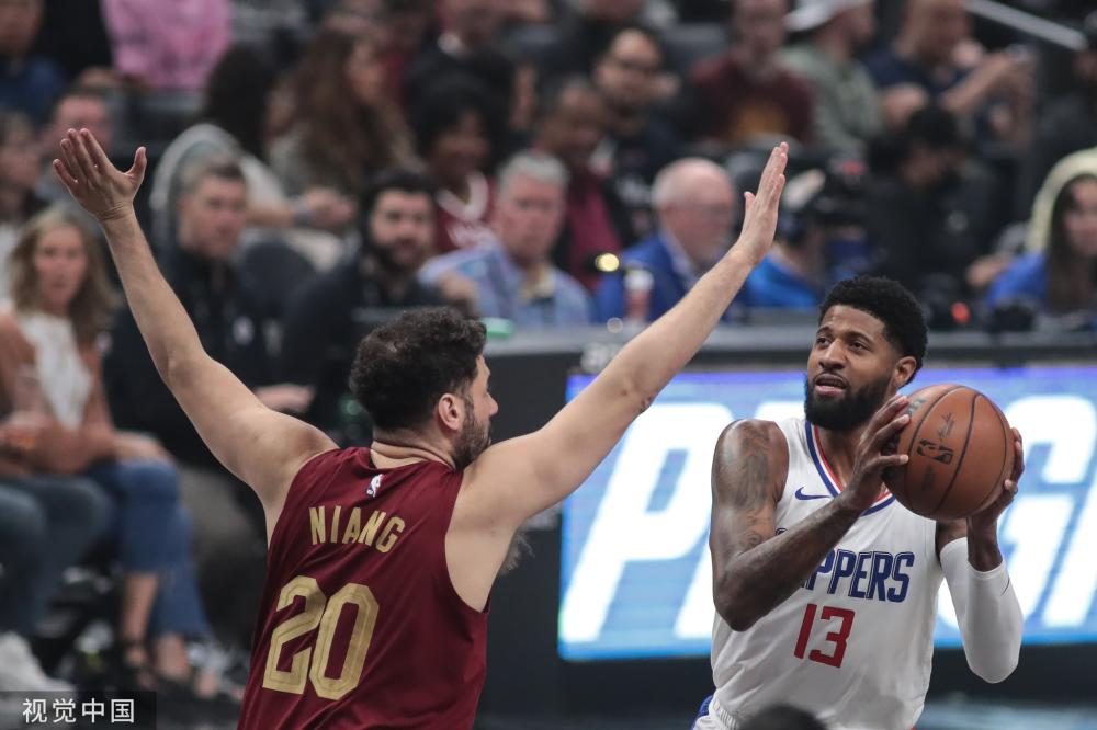 跨越国界的 跨越国界的